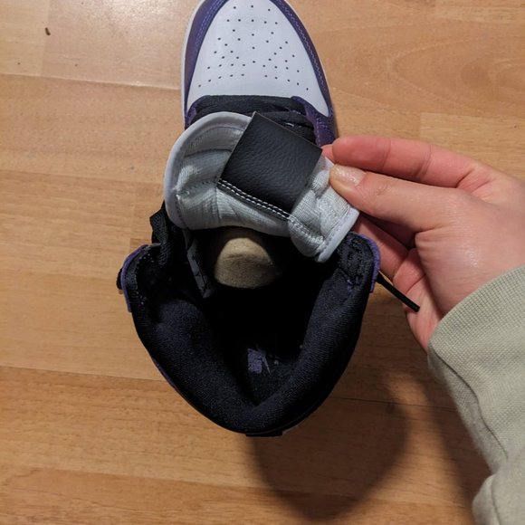 NIKE Air Jordan 1 Retro High Court Purples-  Womens size 8 - Picture 7 of 12
